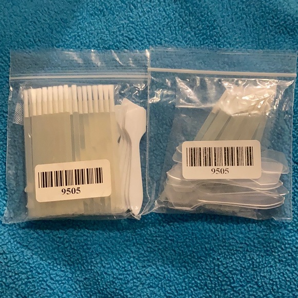 NEW 45 Lip applicator brushes and spatulas - Picture 1 of 2